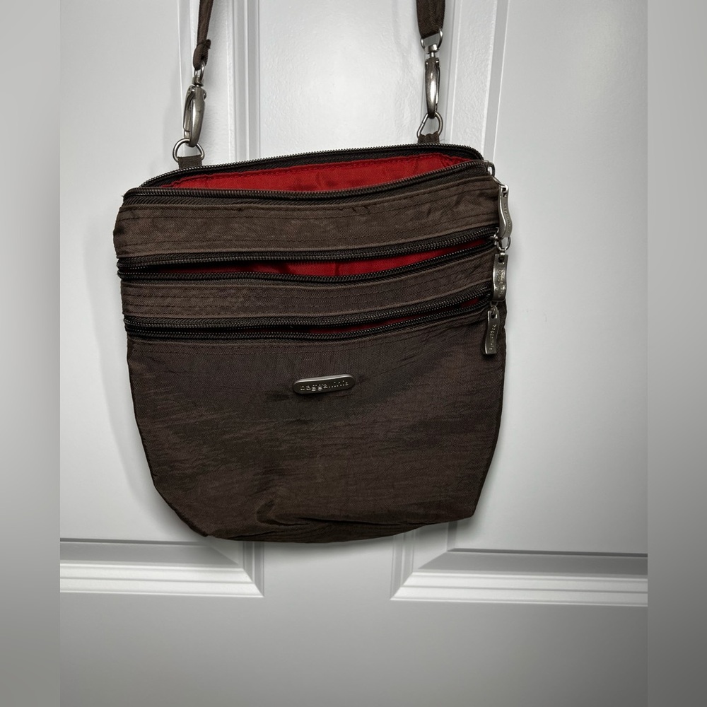 Baggallini Brown Crossbody with Red Lining